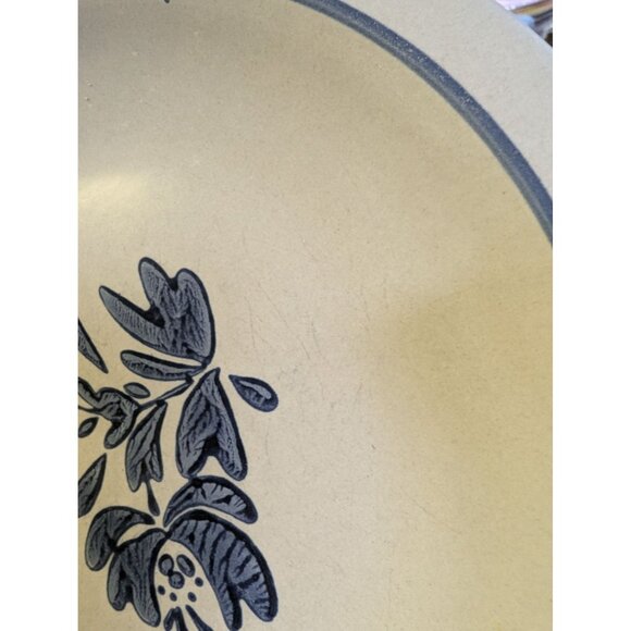 Pfaltzgraff Yorktowne Set of 2 Dinner 10" Plates Stoneware USA Blue - Picture 7 of 8